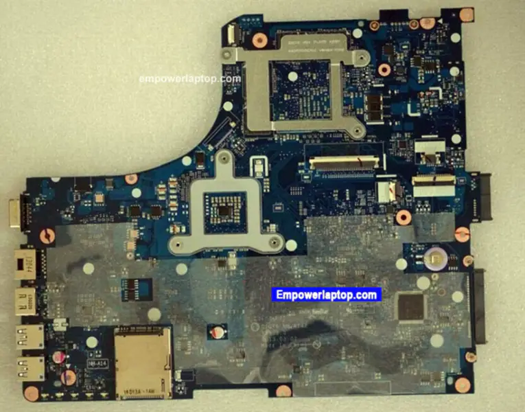Základní deska Lenovo Y500 LA-8692P 8 vedio karet