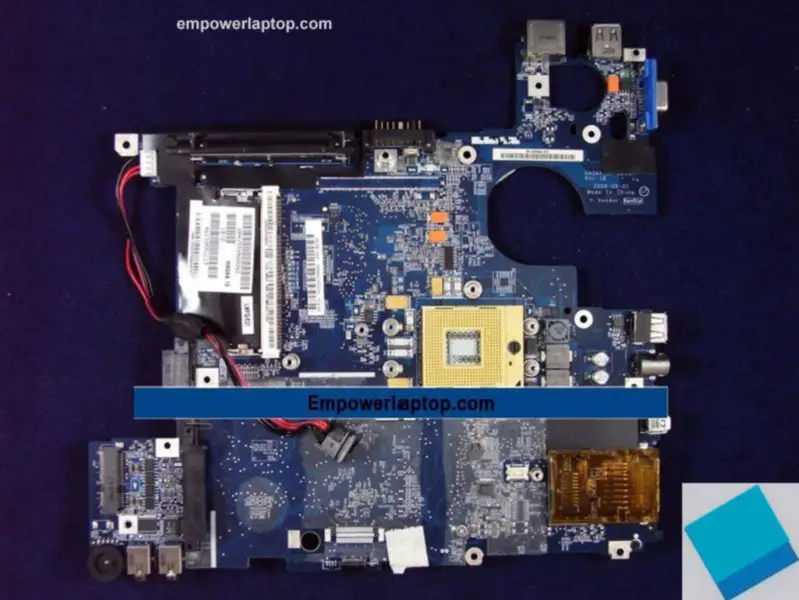Toshiba základní deska K000038590 TECRA A6 LA-3011P HAQAA 13