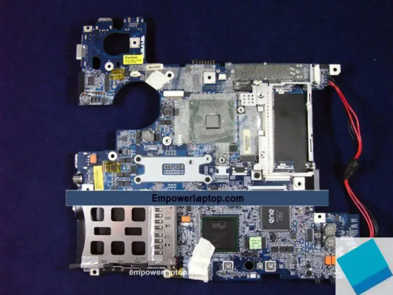 Toshiba základní deska K000038590 TECRA A6 LA-3011P HAQAA 13