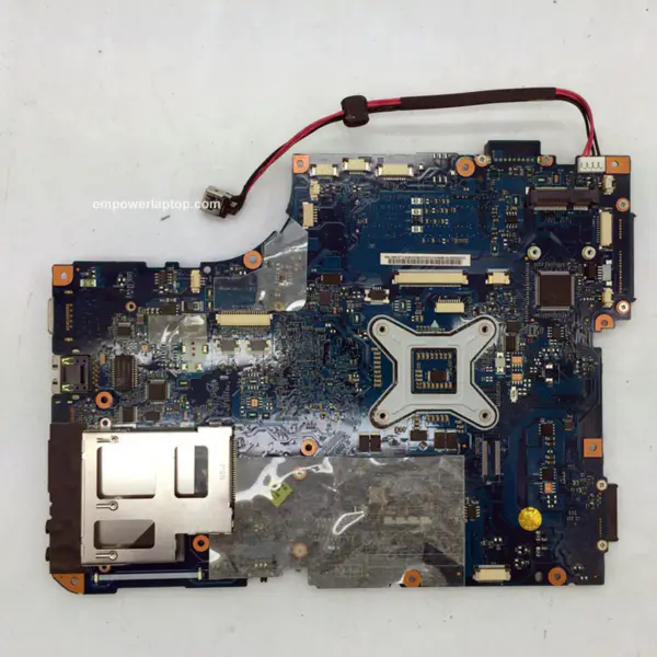 Základní deska Toshiba A500 A505 K000093520 HM55 NSKAA LA-5361P D05