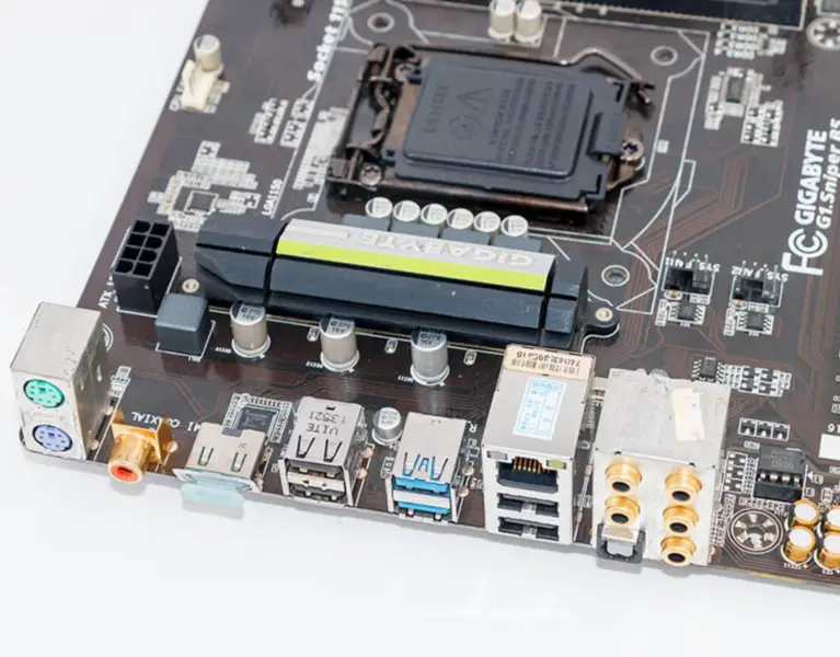 Základní deska Gigabyte GA-G1.Sniper B5 G1.Sniper B5 LGA 1150 ATX