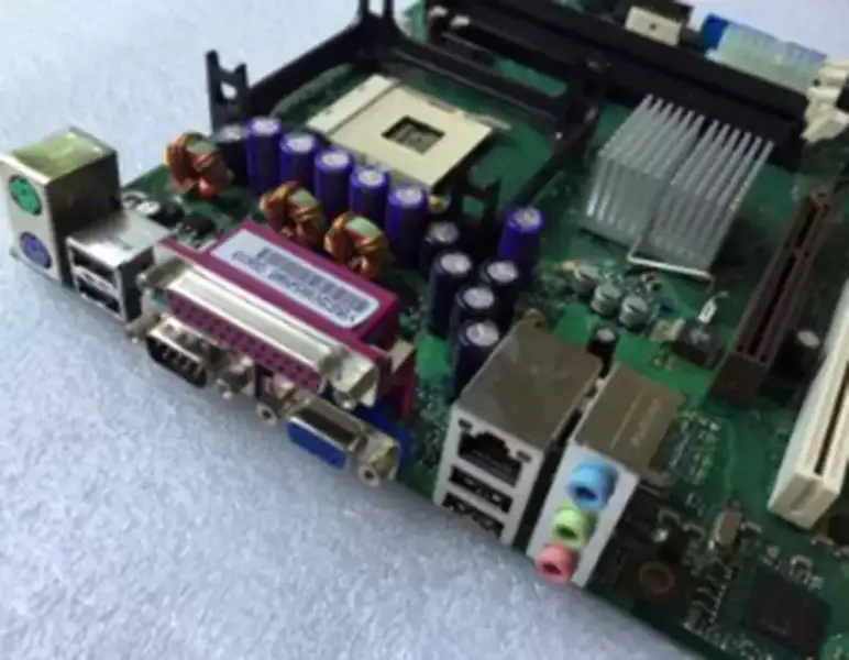 Fujitsu Siemens D1567-A22 W26361 W65 X03 W26361-W65-Z2-04-36 Základní deska