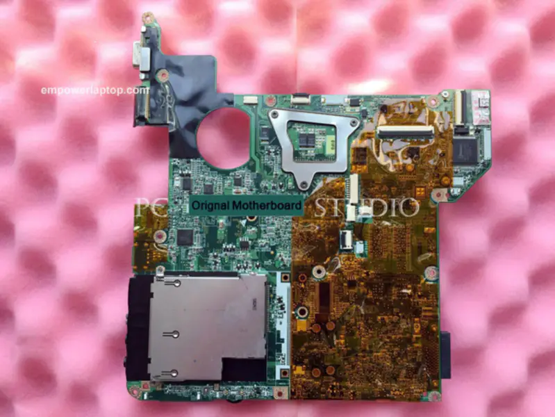 Toshiba základní deska A000027030 DA0TE1MB8F0 M300 M305 GL960 bez slotu pro GPU CPU