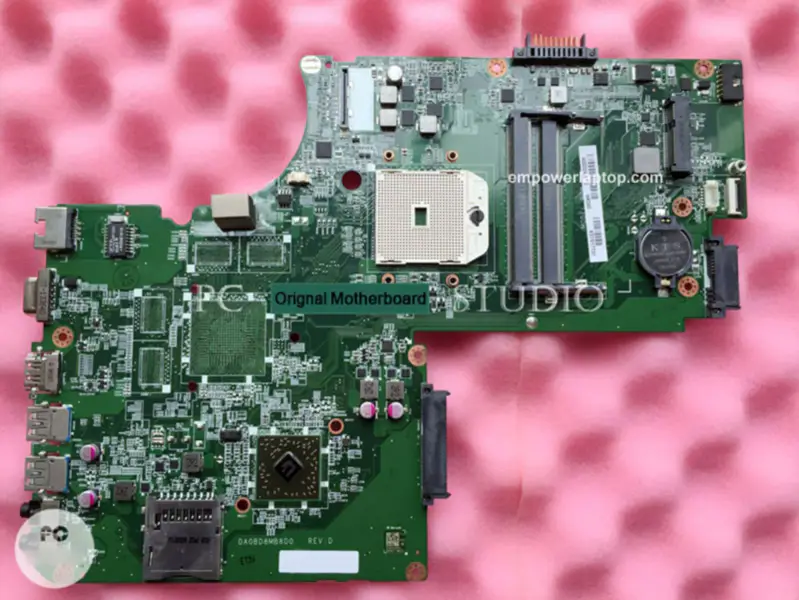 Základní deska Toshiba A000243670 DA0BD8MB8D0 S75Dt