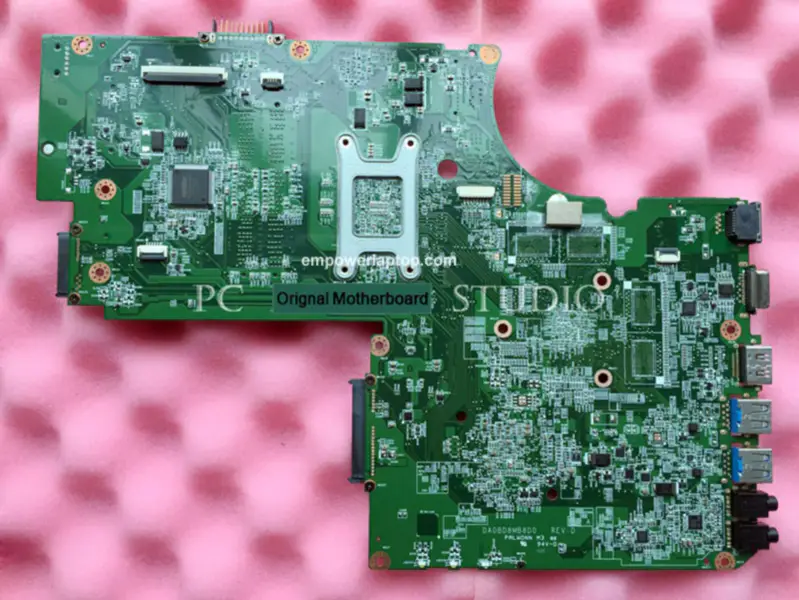 Základní deska Toshiba A000243670 DA0BD8MB8D0 S75Dt