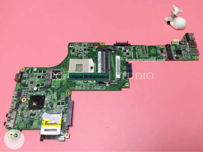 Toshiba základní deska A000090770 DA0TE7MB8E0 E305 Intel hm65 s989