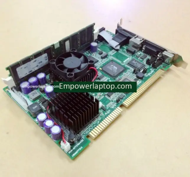 Průmyslová základní deska Advantech PCA-6772 s portem VGA, LAN, COM a klávesnicí