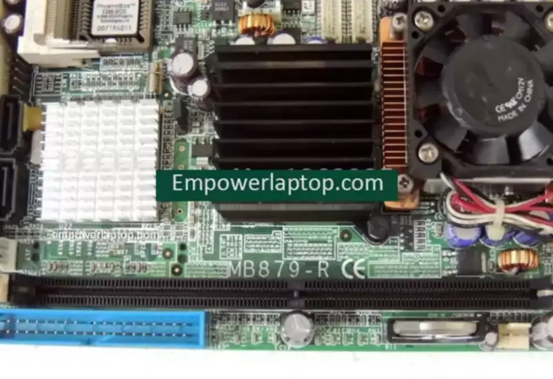 Průmyslová základní deska ibase MB879-R