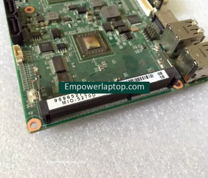 Advantech PCB REV.A101-2 19A6527001 MIO-5270 MIO-5270D Základní deska