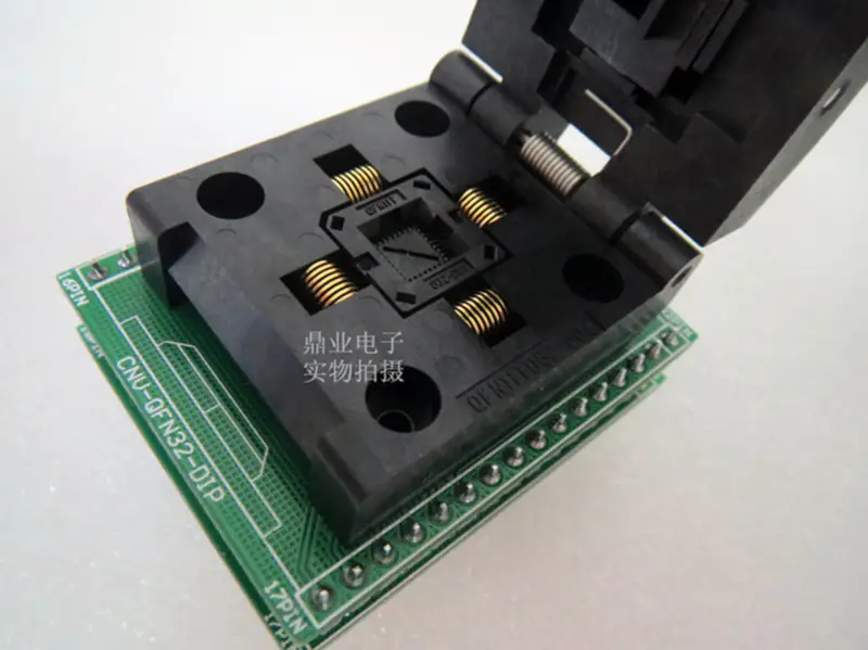 LCC32 CLCC32 IC53-0324-085 Blok IC Stárnoucí sedadlo