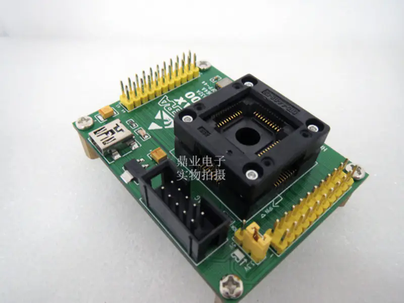 IC51-1284-844-1 PQFP128 rozteč 0,8 mm Burn-in Socket pozlacení IC