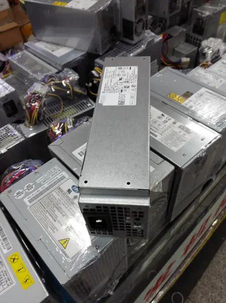 Napájecí zdroj 0M1C3 W72XN DHVJN H62JR 0TRD3 240W spínaný zdroj pro počítač Optiplex 3040 5040 7040