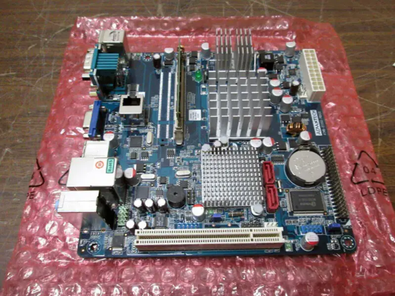 Advantech AIMB-210G2 AIMB-210G2-PBA2E