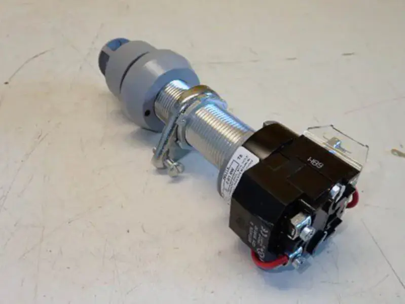 Allen-Bradley 800HL-PPT16M