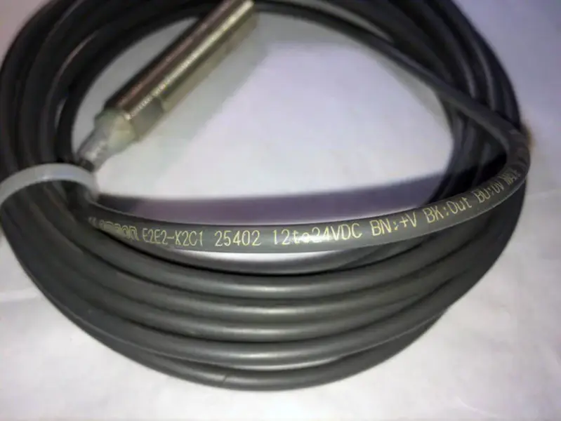 Omron E2E2-X2C1