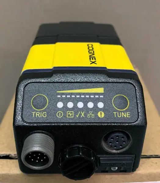Čtečka Cognex DMR-360X-1000