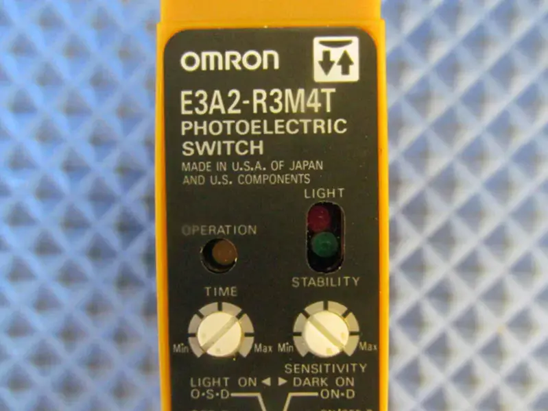 Omron E3A2-R3M4T