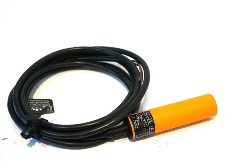 EFEKTOR IA0052