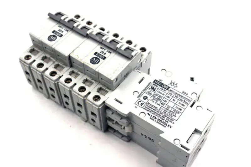 Allen-Bradley 1492-CB3-G200