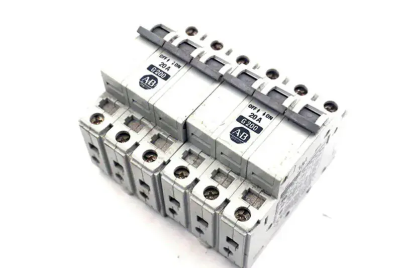 Allen-Bradley 1492-CB3-G200