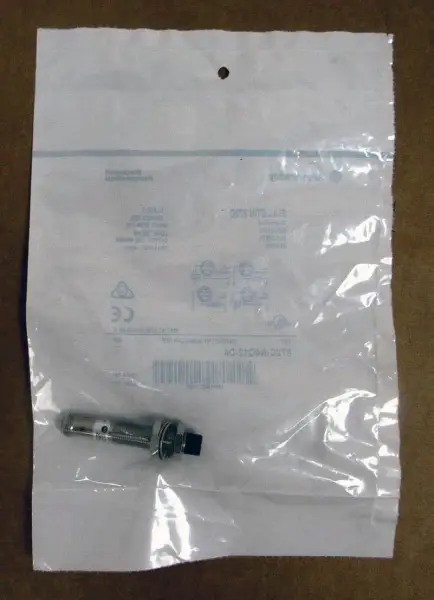 Allen-Bradley 872C-N4Q12-D4