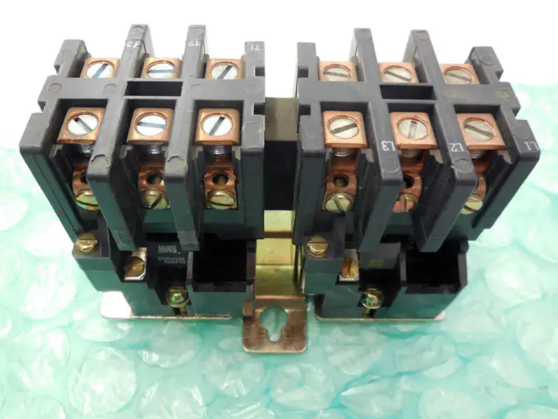 Square D 8965-V0-1