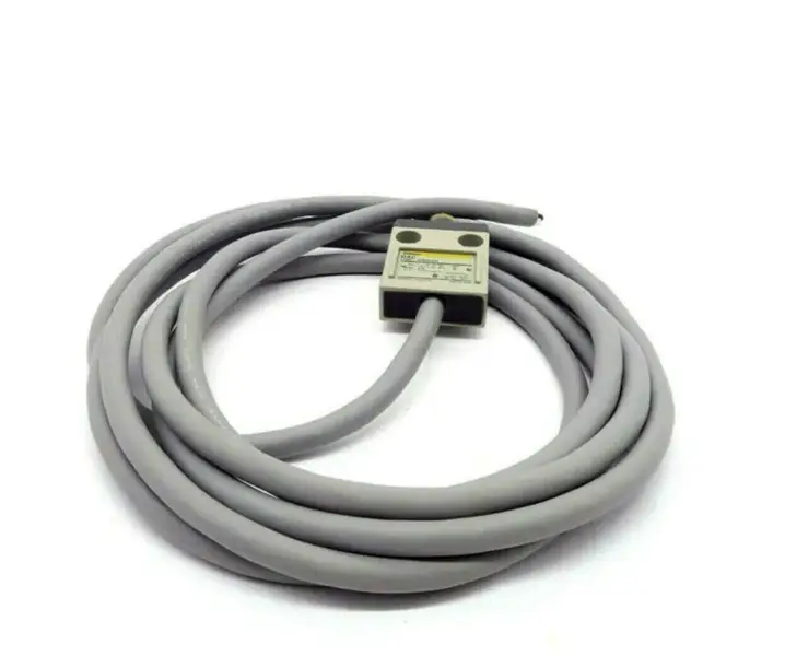 OMRON D4C-1602