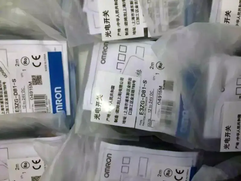 OMRON E3ZG-D81-S