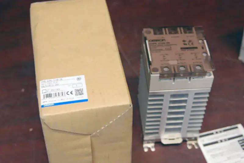 Omron G3PE-215B-3N