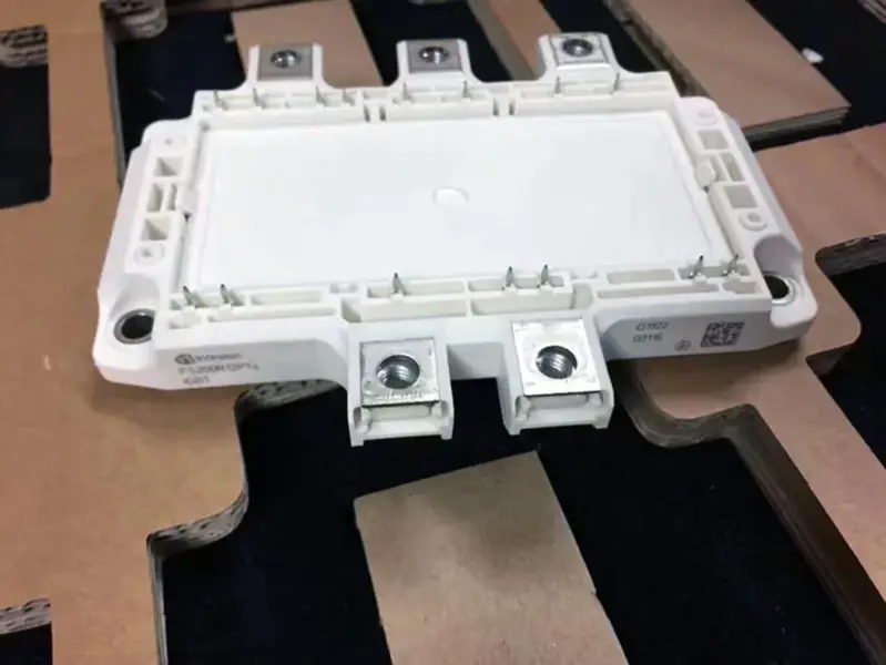 Modul PLC INFIENON FS200R12PT4