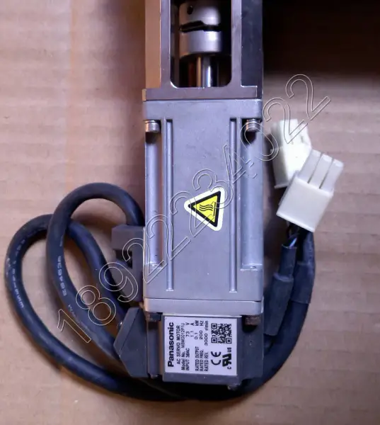 Motor PANASONIC MSMD012P1U