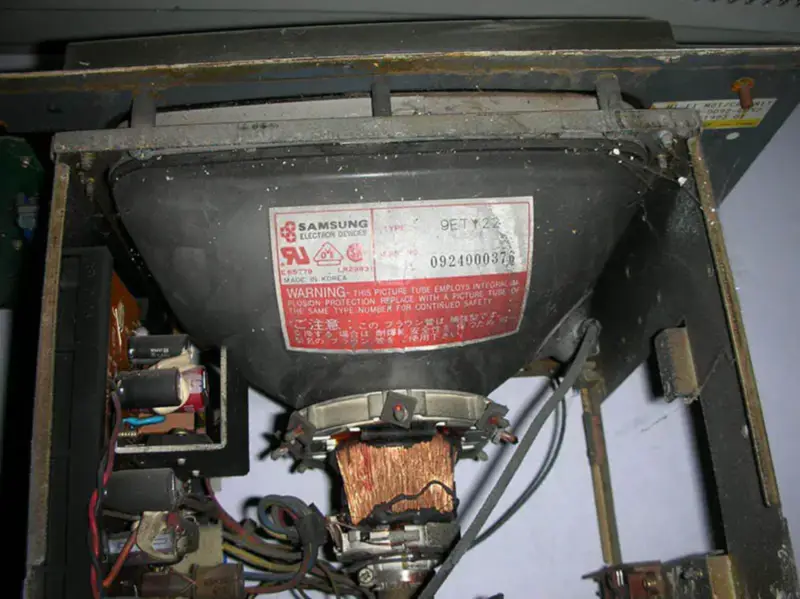 SAMSUNG 9ETY22 CRT