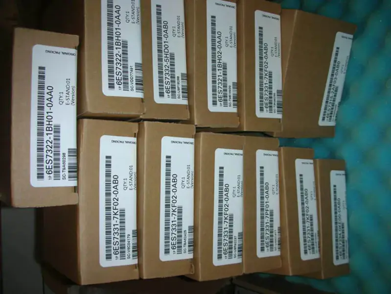 PLC Siemens 6ES7334-0KE00-0AB0