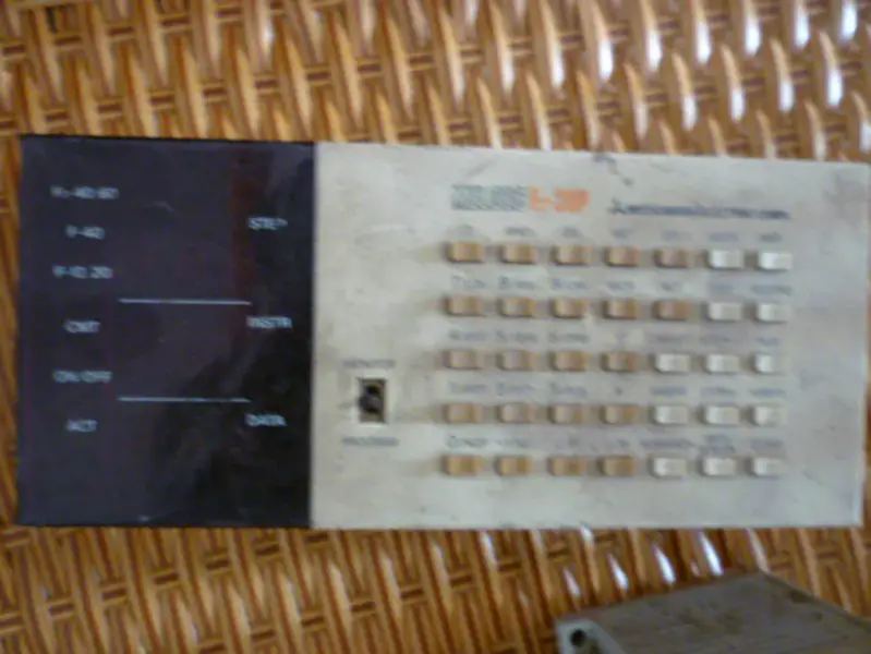 Mitsubishi PLC F2-20P-E