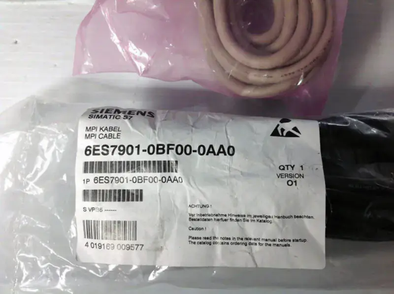 Siemens 6ES7901-0BF00-0AA0
