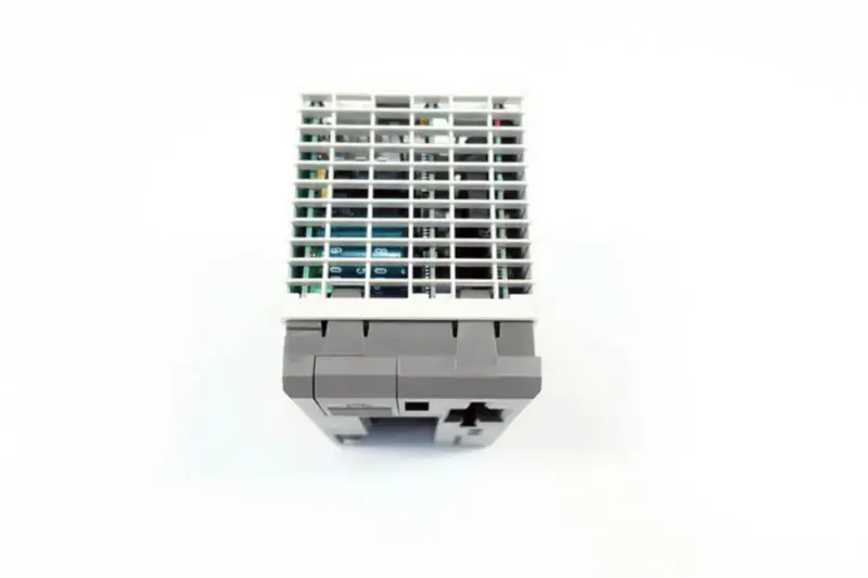 SCHNEIDER PC-E984-275