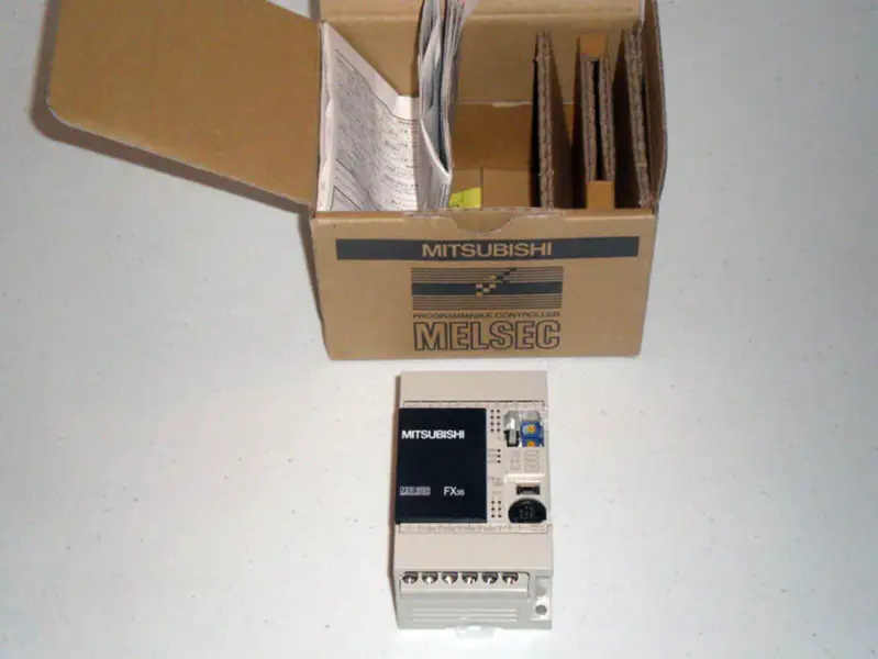 Mitsubishi FX3S-10MR/DS