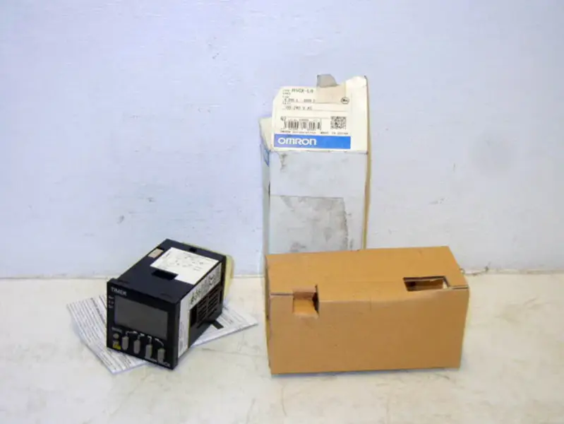 OMRON H5CX-L8