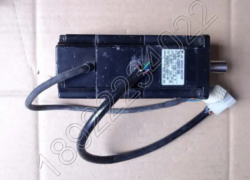 YASKAWA SGM-02B312B
