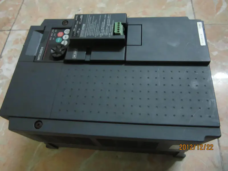 Mitsubishi FR-E720-5.5K CC LINK 220V 5,5KW