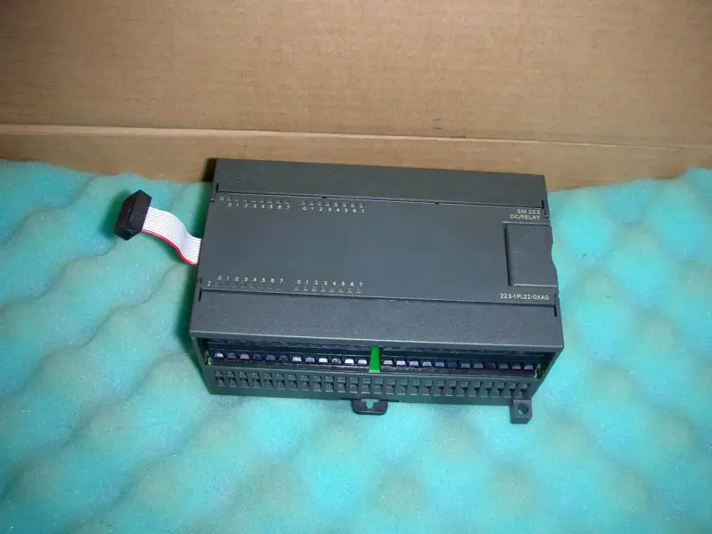 Siemens 6ES7223-1PL22-0XA0 6ES7 223-1PL22-0XA0