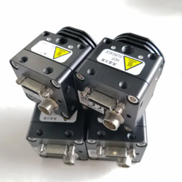 SENTECH STC-CL500E Průmyslová CCD kamera 500W pixelů