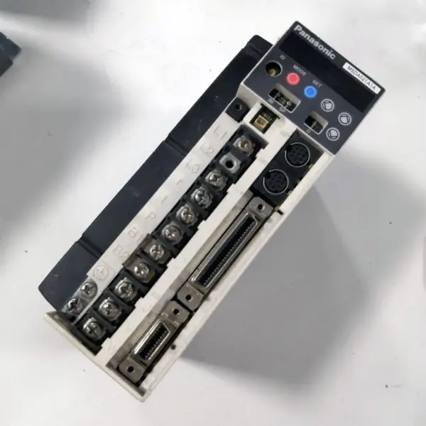 Střídavý servopohon Panasonic MSDA021A1A 200W