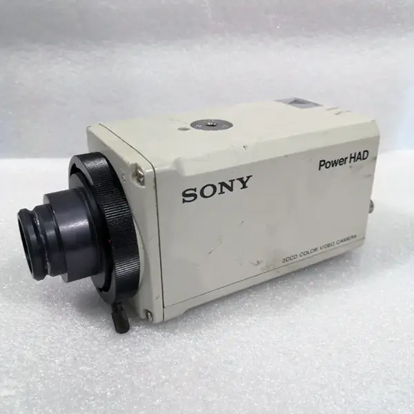 Průmyslová barevná kamera SONY 3CCD DXC-950P