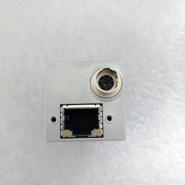 Průmyslová kamera BASLER acA2040-25gc s rozlišením 5 megapixelů