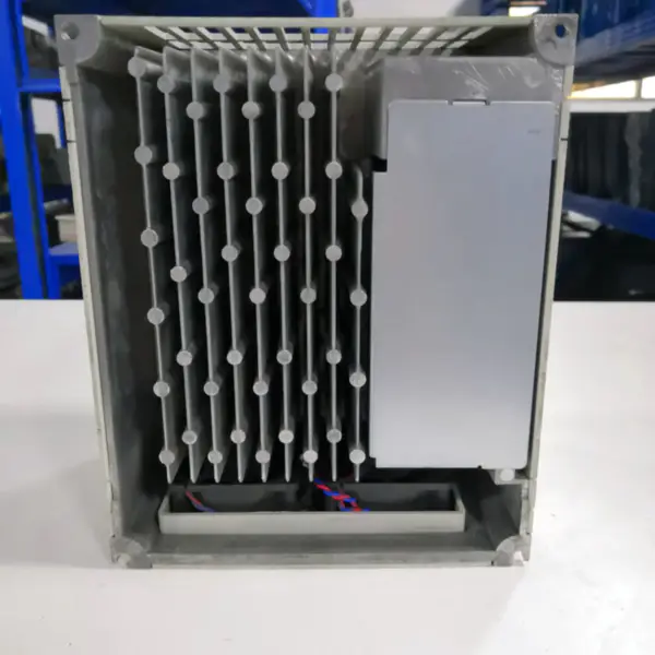Použitý měnič LGLS IG5A 5,5 kW 220V SV055IG5A-2