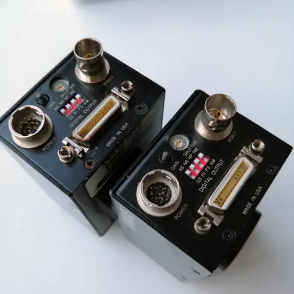 UNIQ UC-685CL