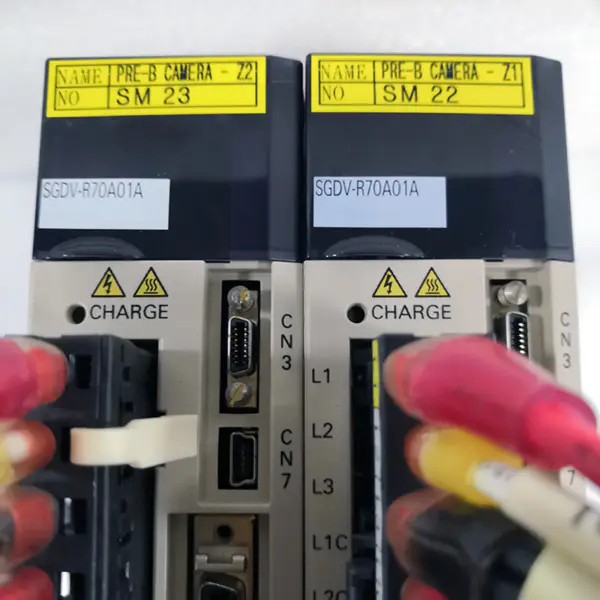 YASKAWA SGDV-R70A01A 50W