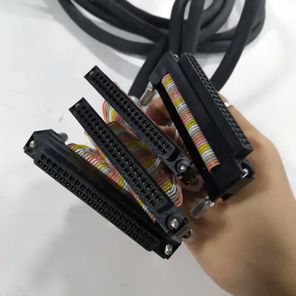TOGI KB40N-4F1H-1M