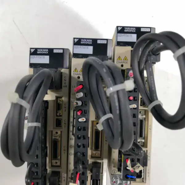 YASKAWA SGDV-R70A11B